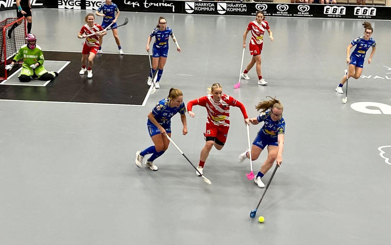 Ida Sundberg var tillbaka i Wallenstam Arena, när hennes Kloten-Dietlikon Jets mötte Pixbo i Champions Cup 5/11-2023. 