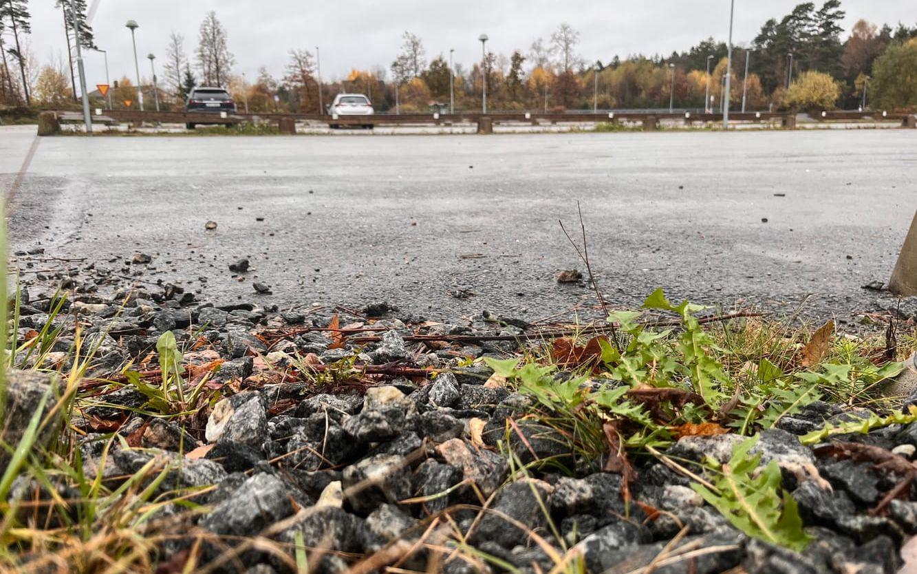 Parkeringen utanför Landvetter IP har enligt vittnesmål till Härryda-Posten blivit en samlingsplats för ungdomar. 